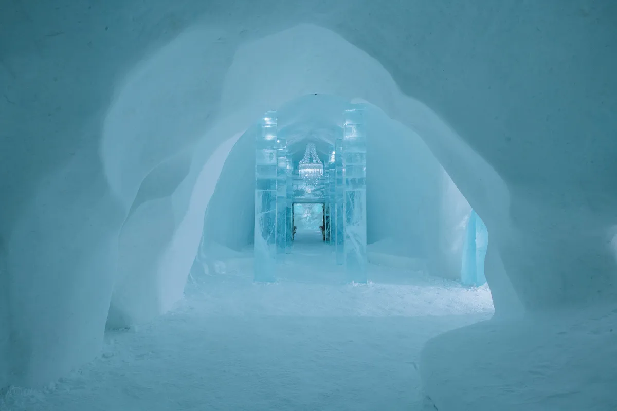 Main Hall Quasar by Viktor Tsarski & Wouter Biegelaar | ICEHOTEL